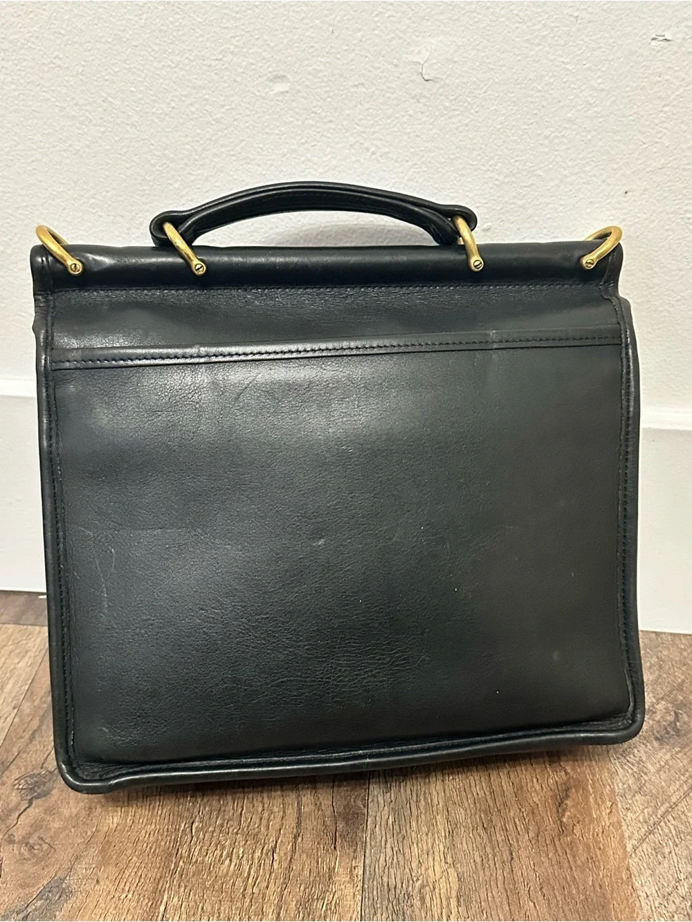 Vintage 1997 Coach Willis 9927 Black Glovetanned Leather Crossbody Bag